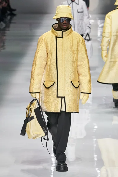 Look 53